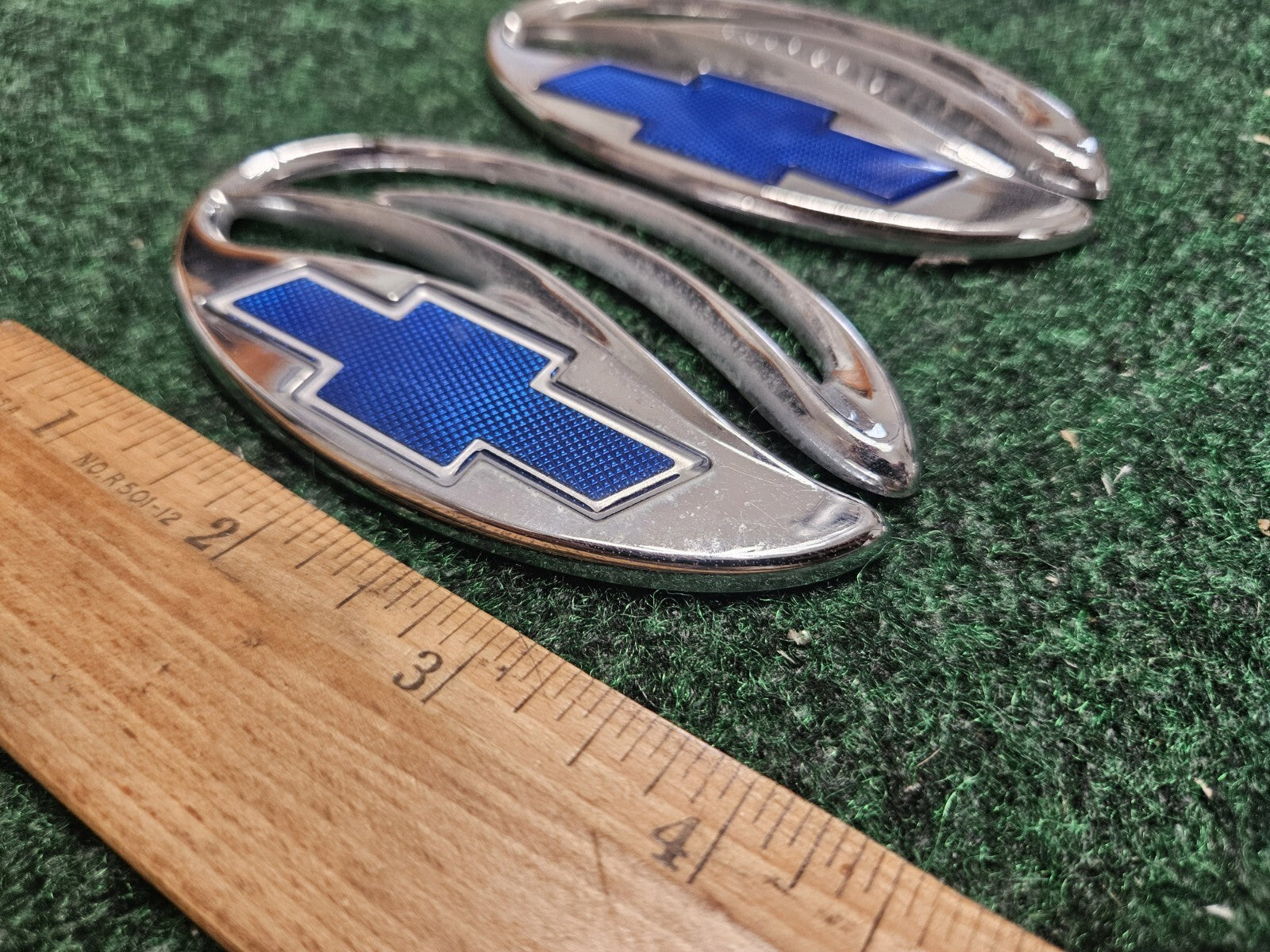 (2) 1997-2003 CHEVROLET MALIBU REAR LID EMBLEM LOGO BADGE SIGN 5M3