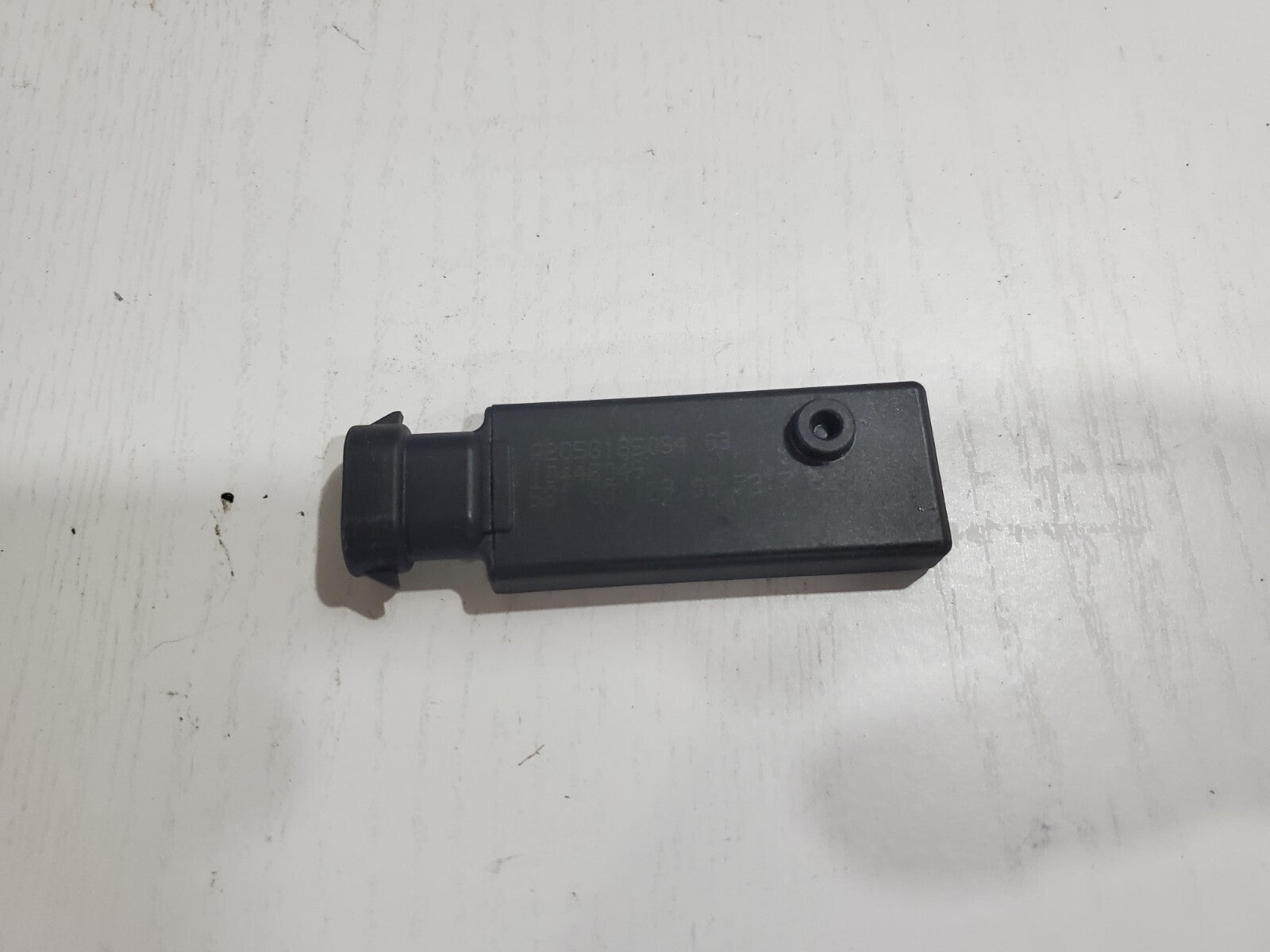 04-09 Cadillac XLR Keyless Entry Remote Antenna Control Module 10448049 OEM 5L5