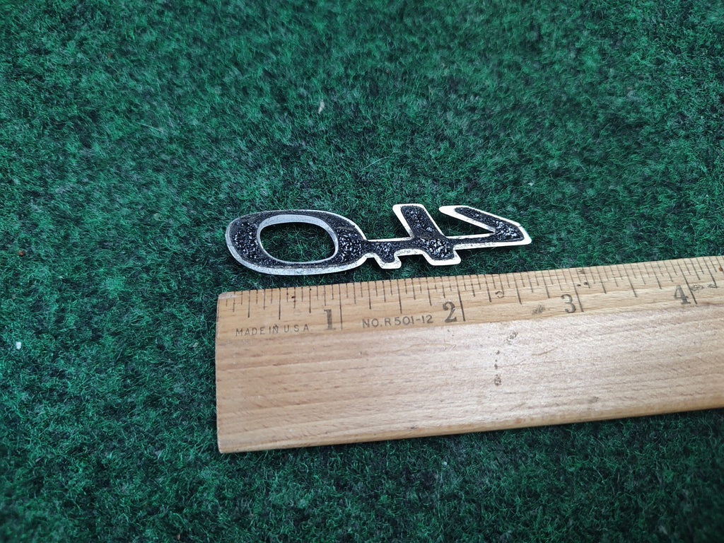 2001 - 2002 Oldsmobile Aurora "4.0" Trunk Nameplate Emblem BADGE LOGO OEM 8L2