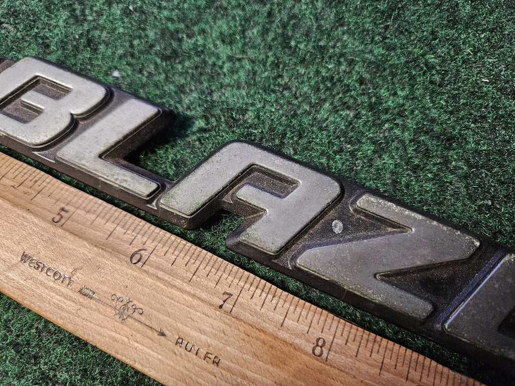 1995-2005 Chevy  Blazer Chrome 12" Tailgate Emblem Badge Logo Name 15672283 4M9