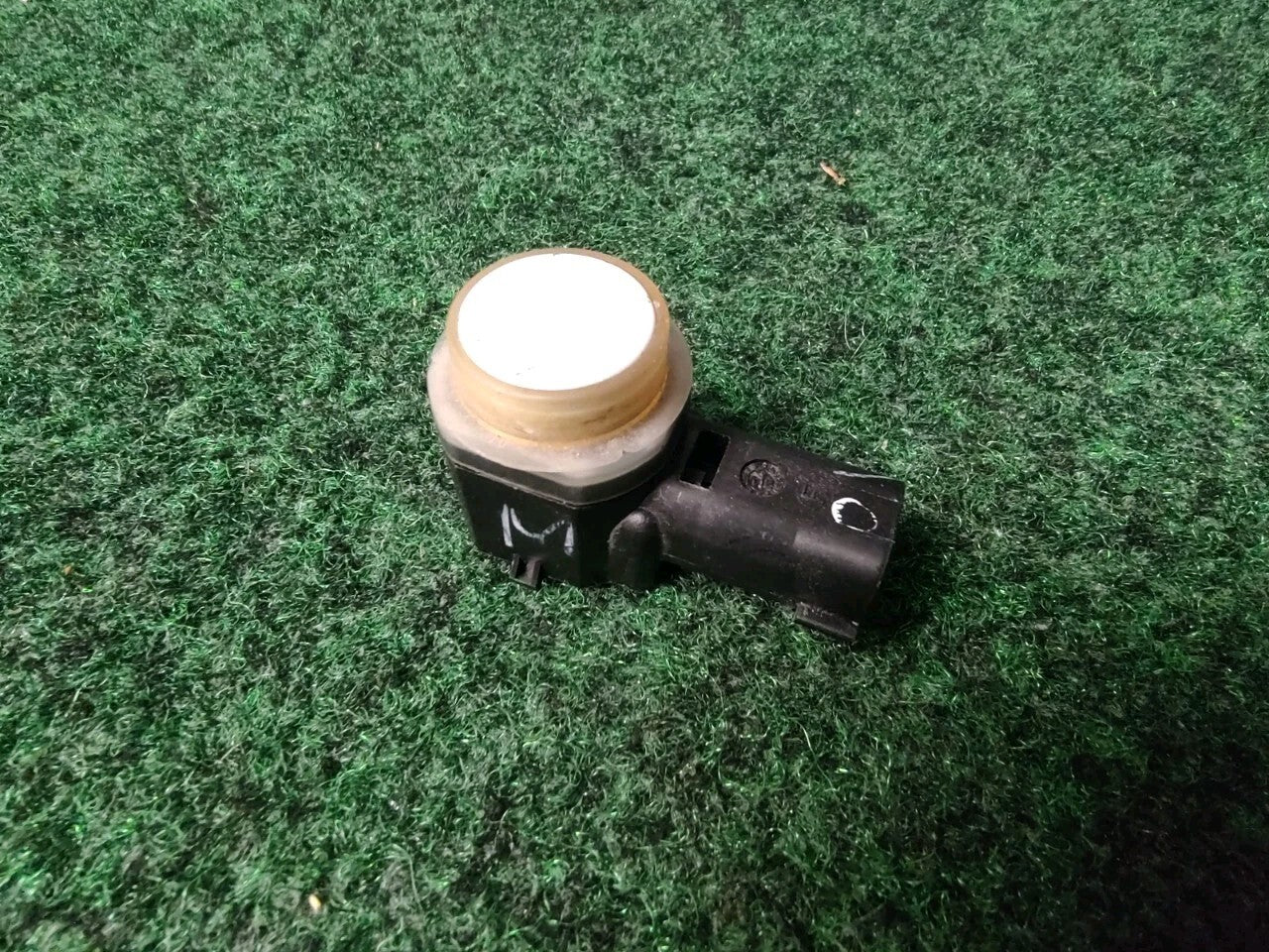 2013-2016 Ford Fusion Parking PDC Assist Sensor DA5T-15K859-AAW OEM White 5S8
