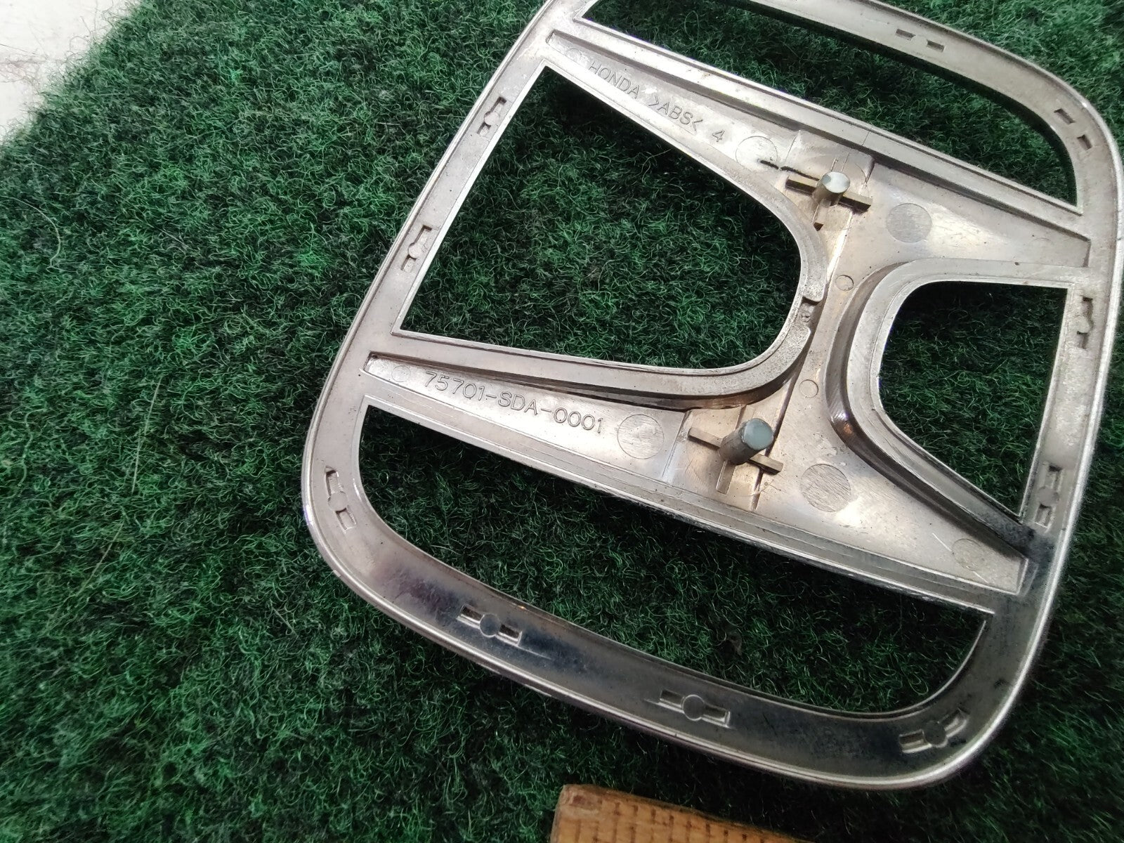 2003-05 HONDA ACCORD SEDAN 75701-SDA-0001 REAR TRUNK LID BADGE CHROME EMBLEM 5S5