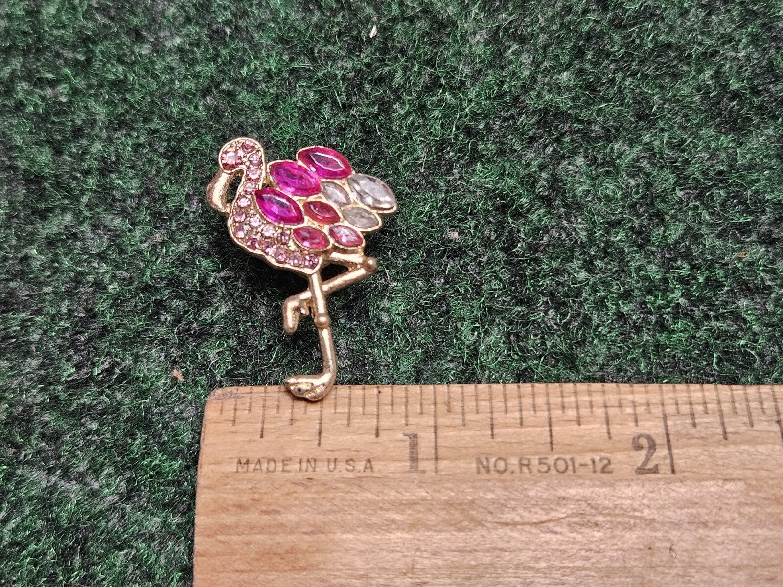 BROOCH GOLD TONE PIN RHINESTONE PINK FLAMINGO BIRD ANIMAL
