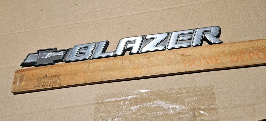 1995-2005 Chevy  Blazer Chrome 12" Tailgate Emblem Badge Logo Name 15672283 EL9