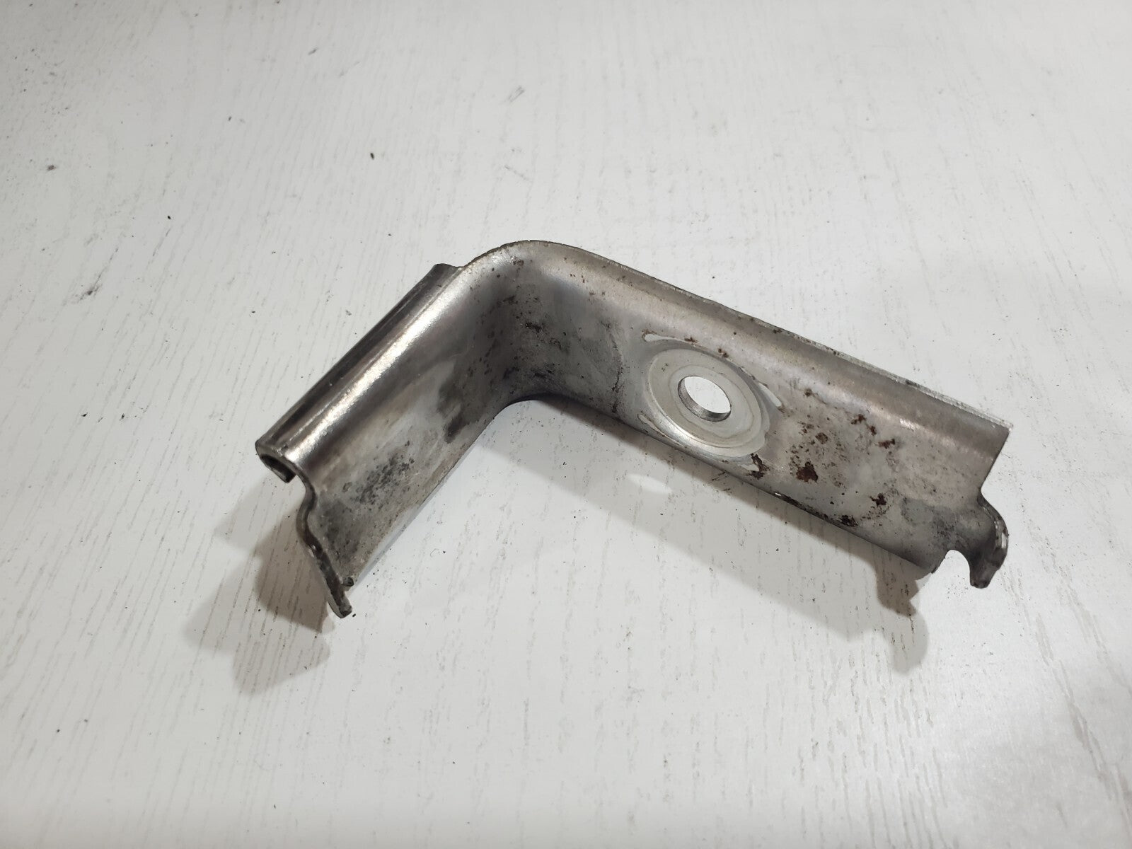 2005-2013 C6 Chevrolet Corvette Muffler Exhaust Hanger Bracket 6L5 (1)