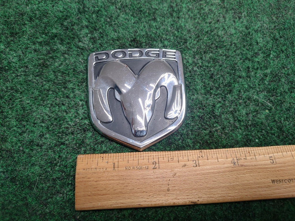 2007 2008 2009 Dodge Avenger Rear Trunk Emblem Badge Logo Name 05155656AA 3S6
