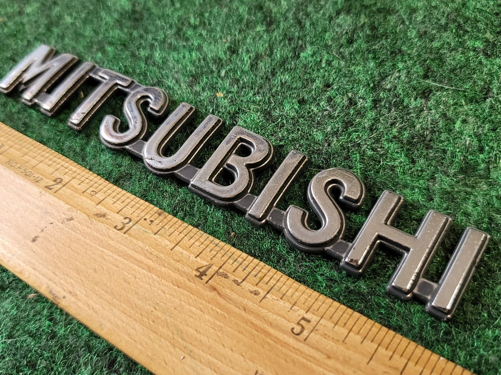 MITSUBISHI OUTLANDER LANCER GALANT REAR EMBLEM LOGO BADGE SIGN SYMBOL 1M3