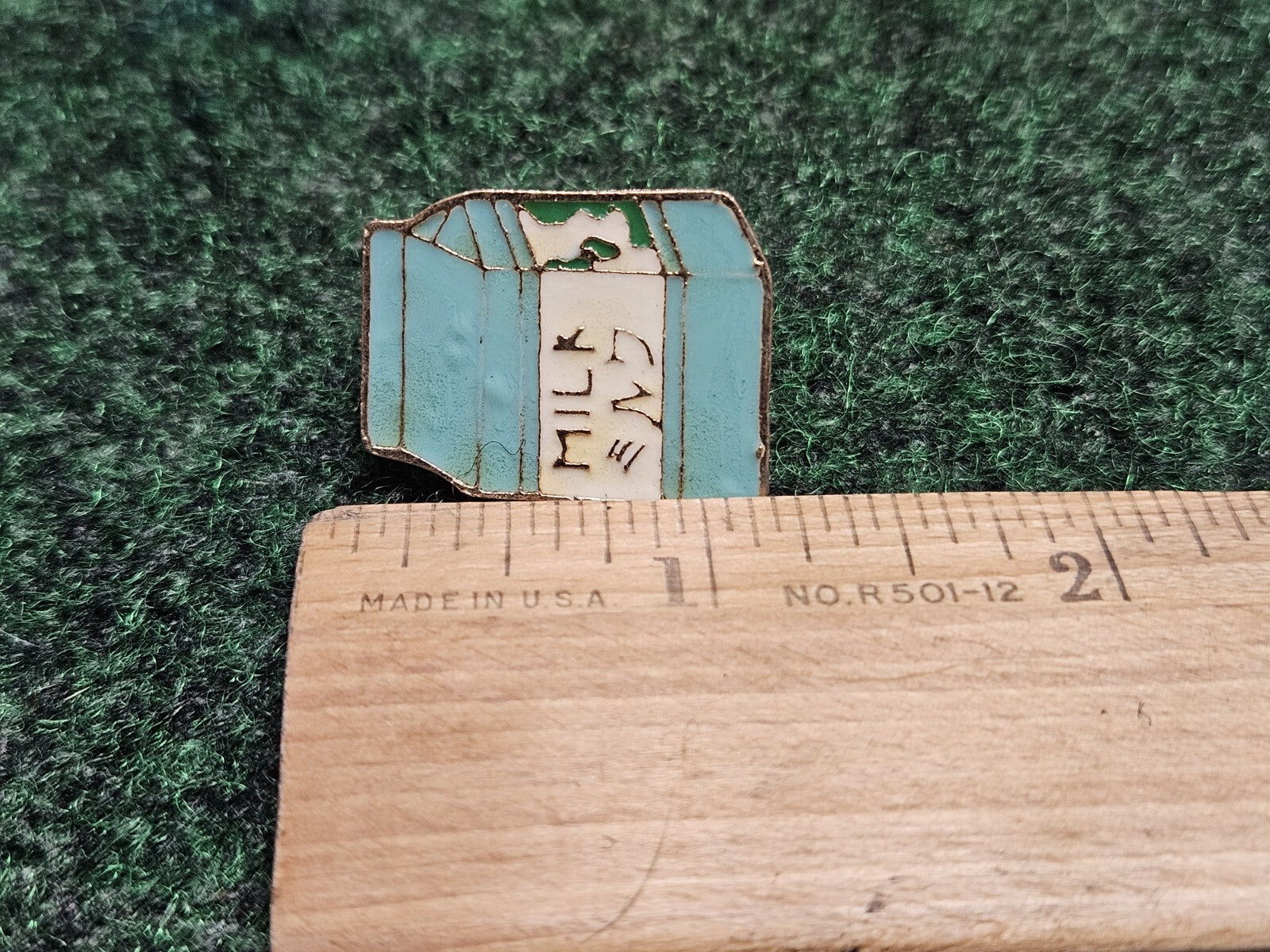 Colorful 1" Enamel Green Milk Container Pin for Lapel Pack Hat w Pin Back