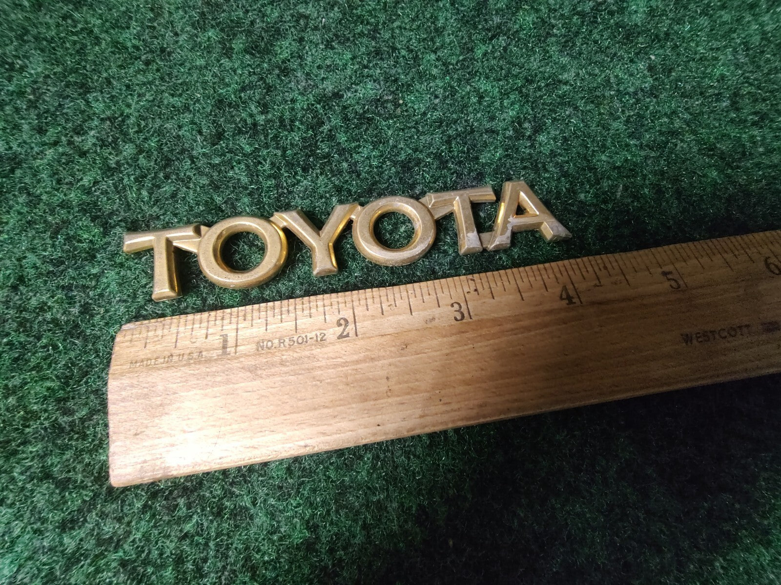 Toyota Camry Emblem Logo Letter Badge Trunk Rear Gold 4 Inch OEM Name Plate 9L3