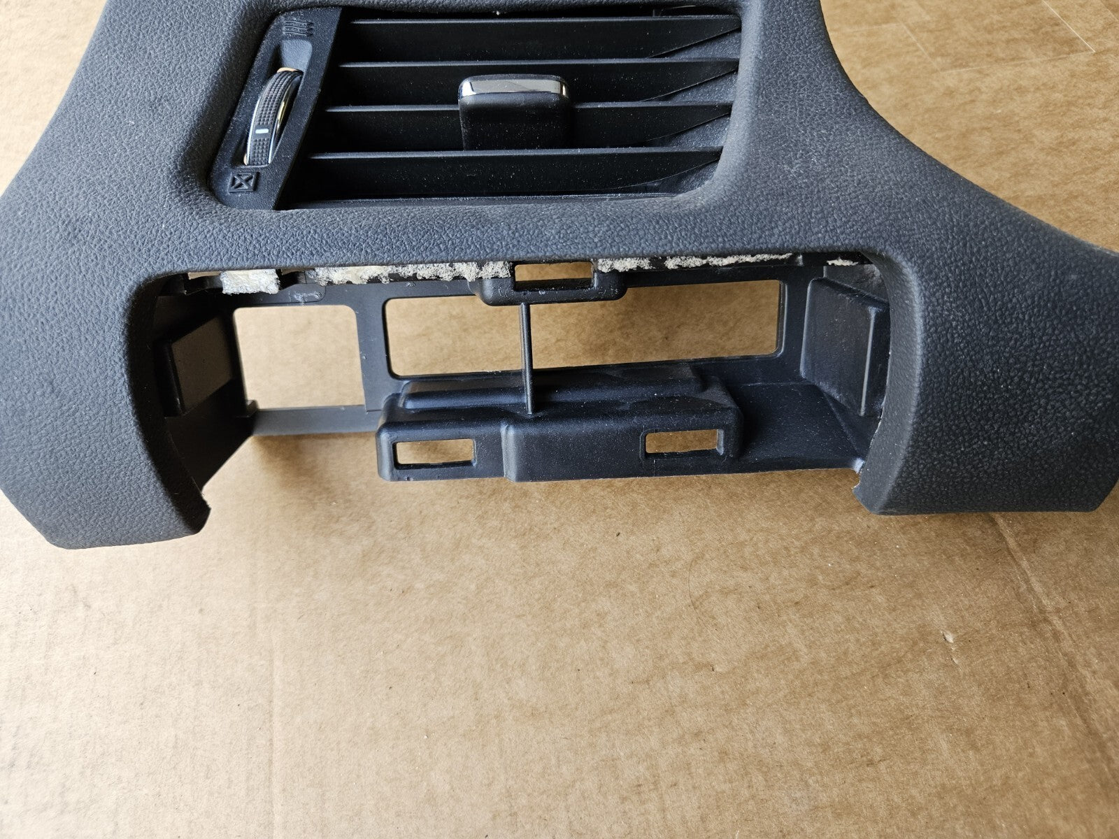 2015-2020 CHEVROLET IMPALA LEFT DRIVER SIDE DASHBOARD AIR VENT GRILLE & TRIM JT8