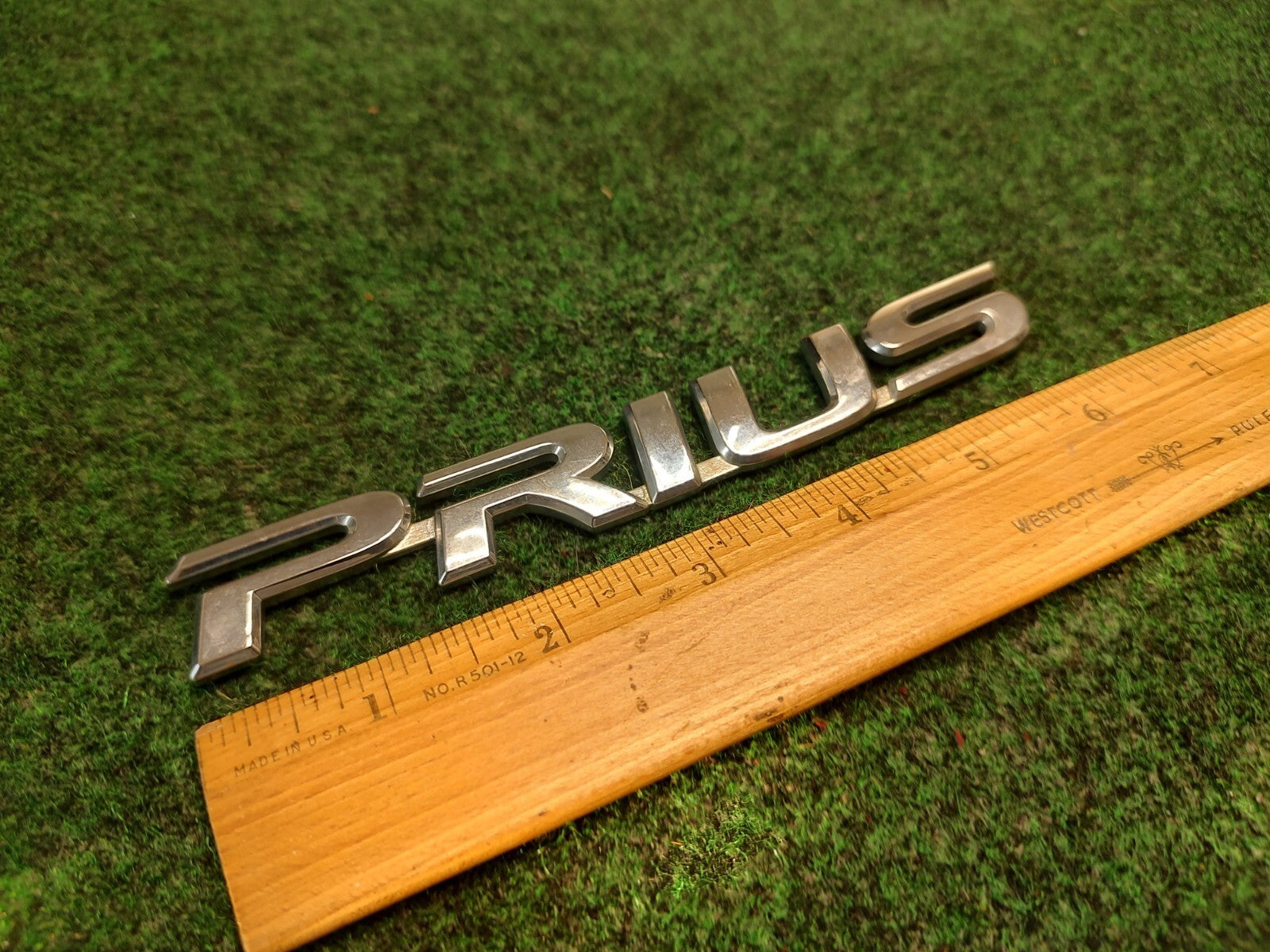 2004-2009 Toyota PRIUS EMBLEM REAR TRUNK Badge Logo NAMEPLATE 3S8
