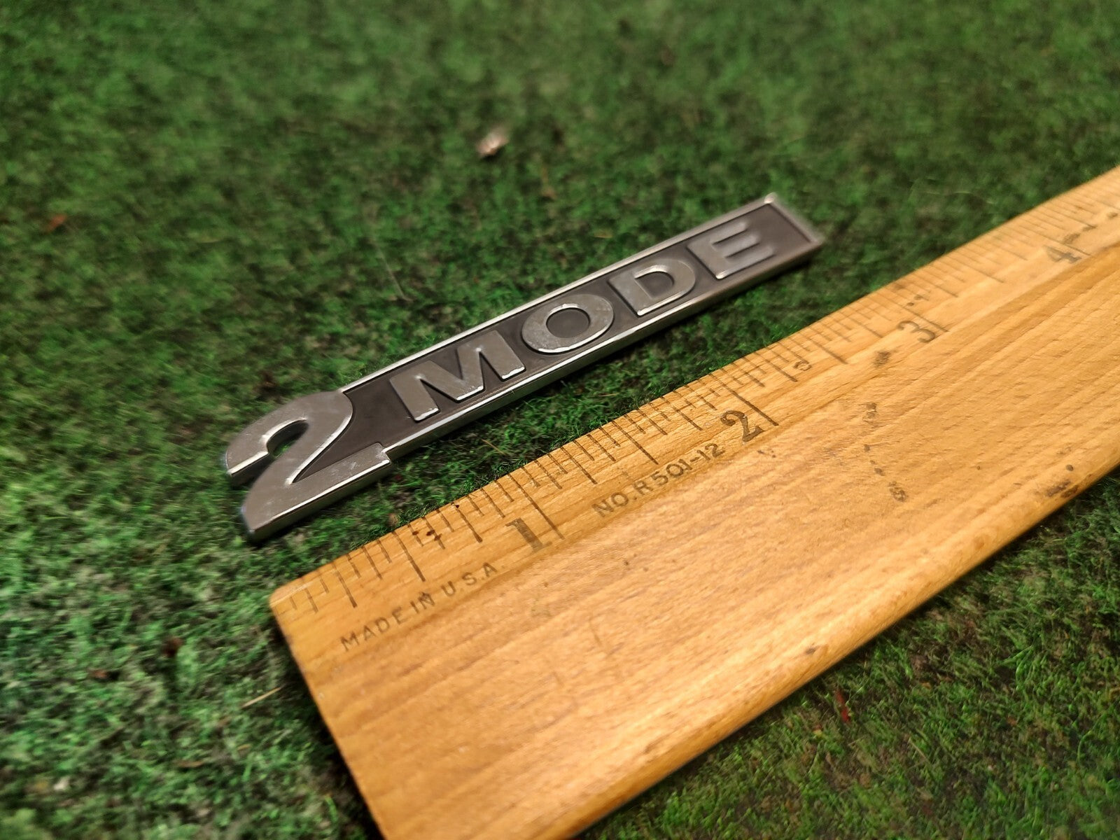 2007-2014 CHEVROLET TAHOE GMC YUKON HYBRID 2 MODE EMBLEM LOGO BADGE SIGN 1S9
