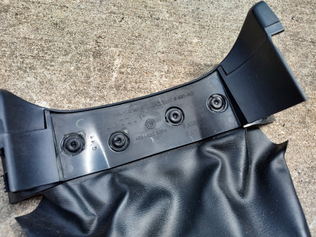 2013-2020 LINCOLN MKZ STEERING COLUMN UPPER SHROUD BOOT COVER TRIM OEM LT9