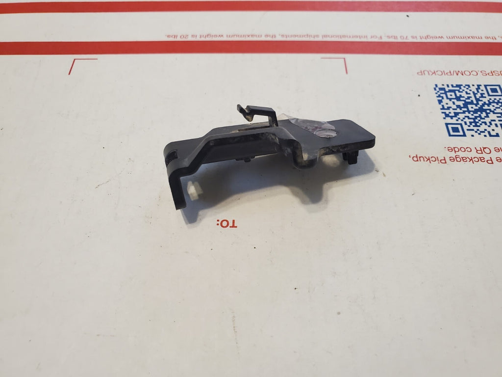 13-20 Ford Fusion Back up Camera Rear Bracket Support 3L9 Holds Camera In Place