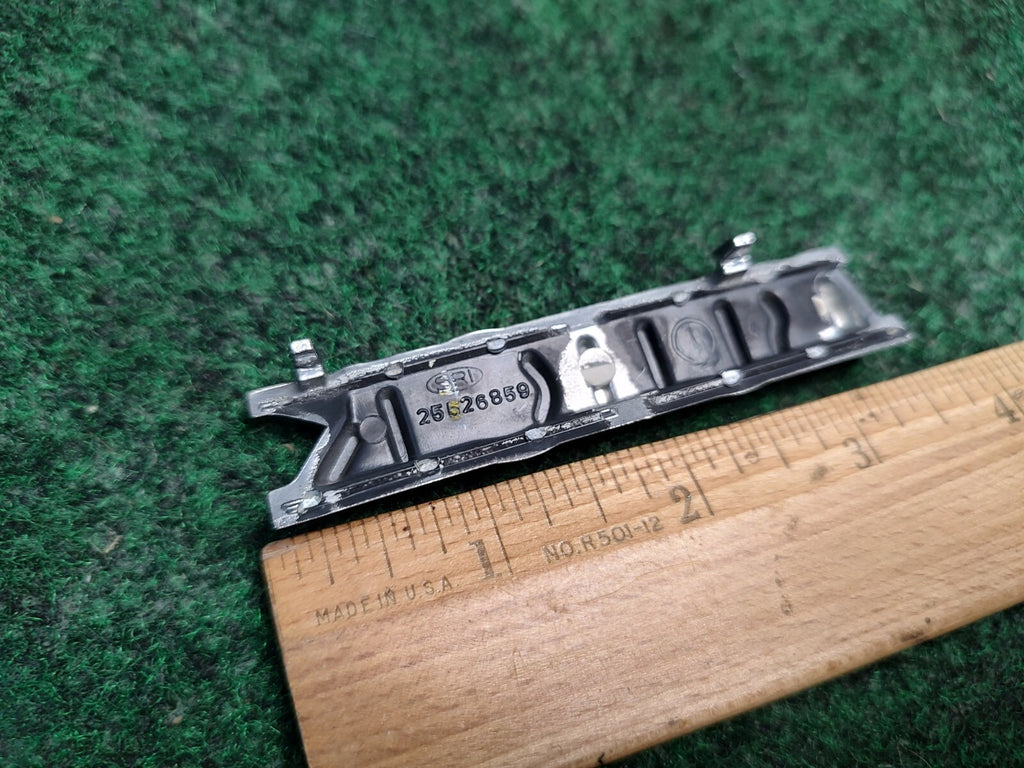 2003 2004 BUICK PARK AVENUE FRONT GRILLE EMBLEM BADGE SYMBOL 02 03 USED OEM 4S4