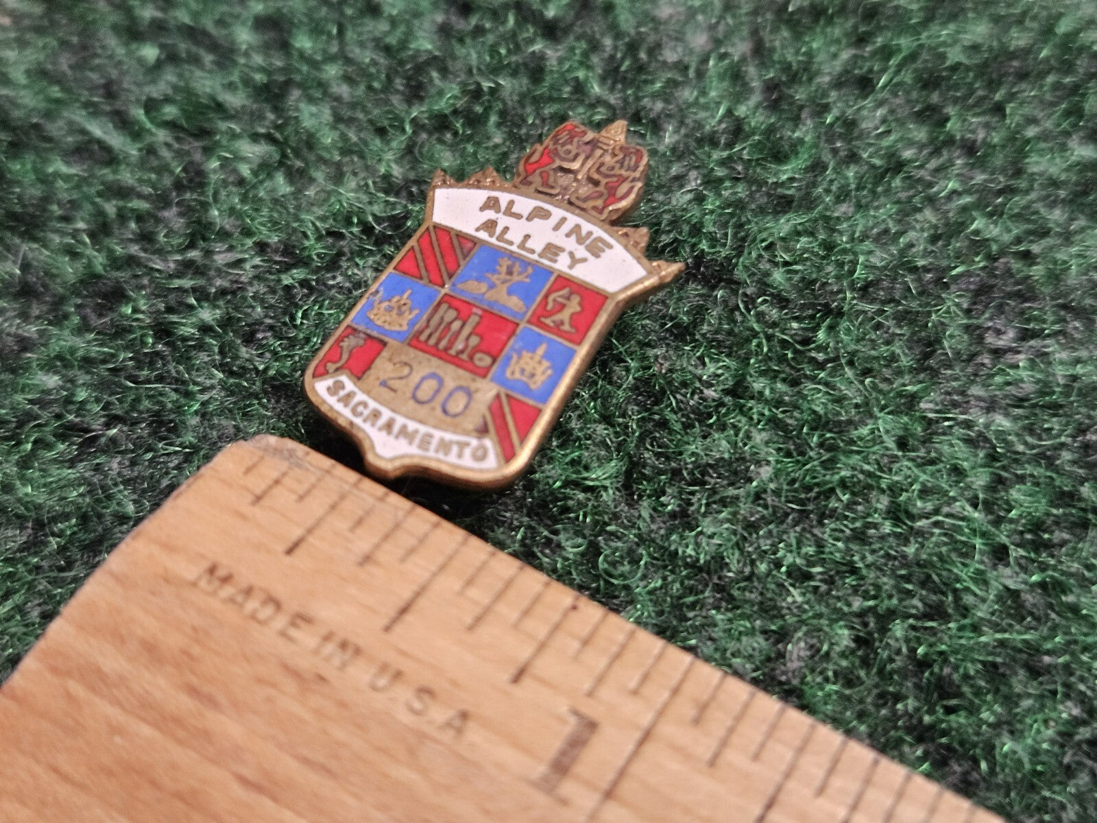 Vintage Alpine Alley Sacramento Lapel Pin Hat Jacket Vest EUC