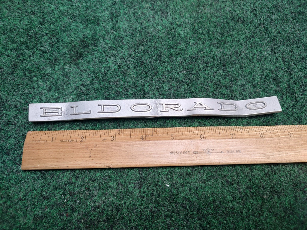 VINTAGE 1967-1970 CADILLAC ELDORADO DECKLID EMBLEM 1487798 TRUNK BADGE Bent 3S6