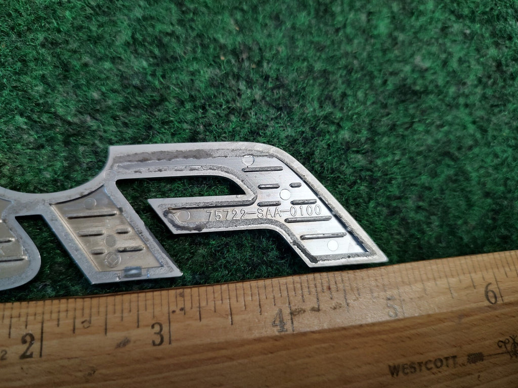 2007 HONDA FIT REAR HATCH LIFT GATE LID EMBLEM LOGO BADGE #75722-SAA0100 OEM 5S1