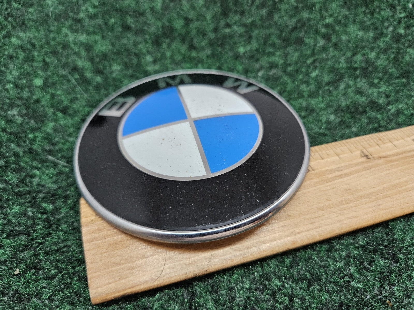 BMW Emblem Badge Roundel Circular 82MM 1 3 5 6 7 SERIES OEM 8132375 GL4