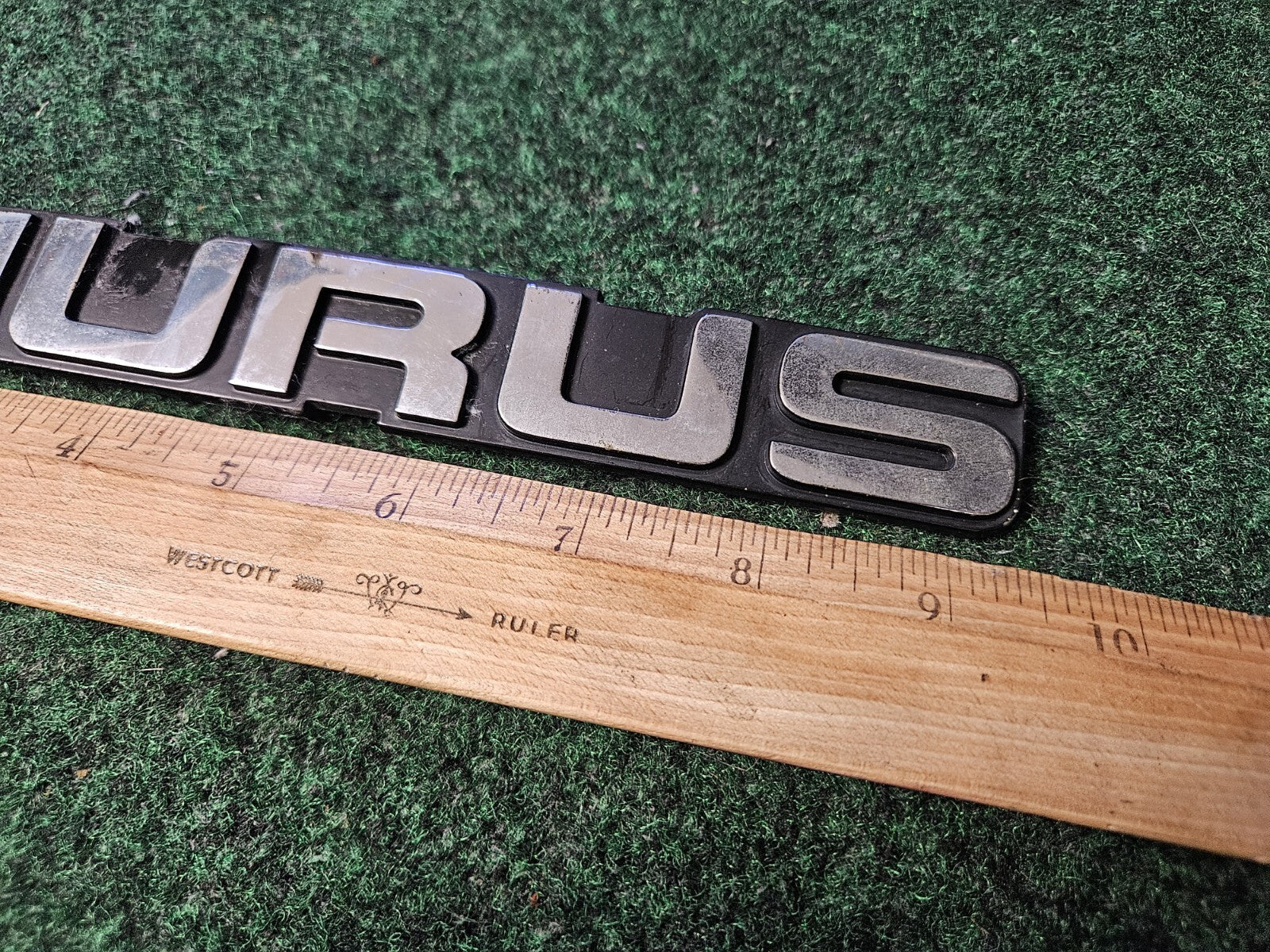 1989 1992 1993 1994 Ford Taurus Rear Nameplate Badge Emblem F2DB-5443550-BA 4M9