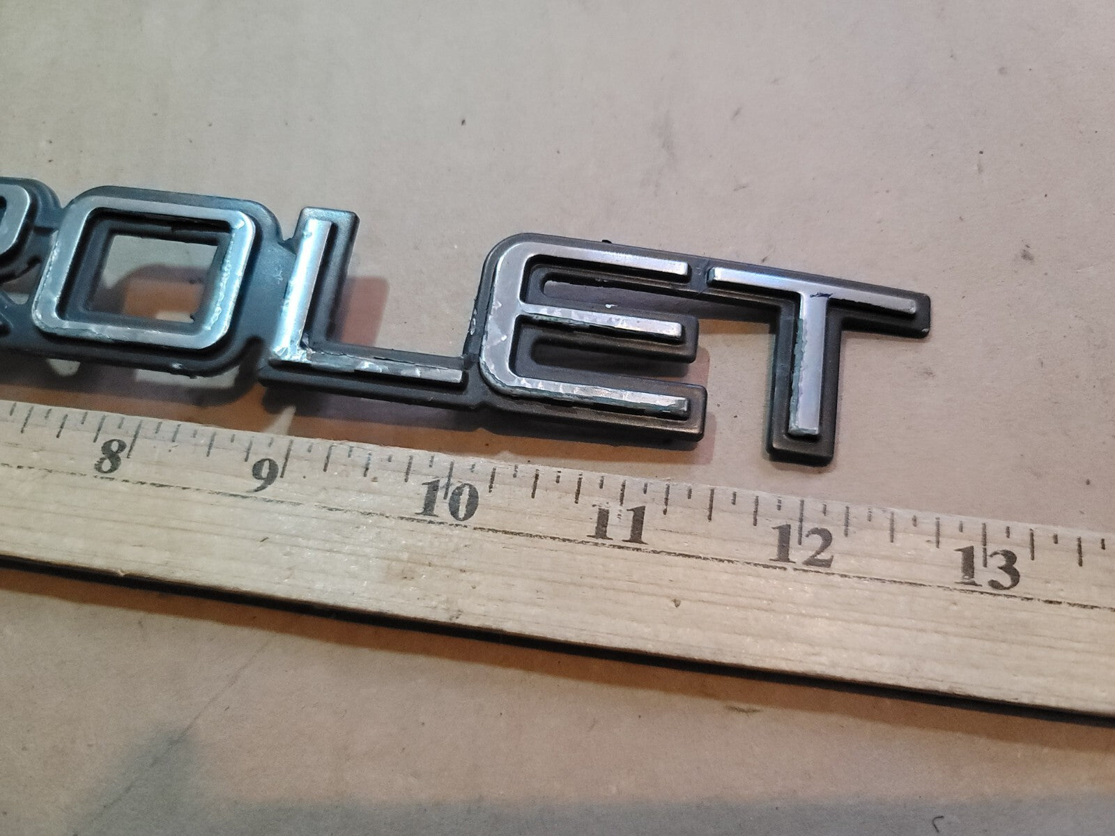 OEM 15998983 Rear Emblem Badge 92-07 Chevrolet Silverado Blazer Tahoe 13" CL4