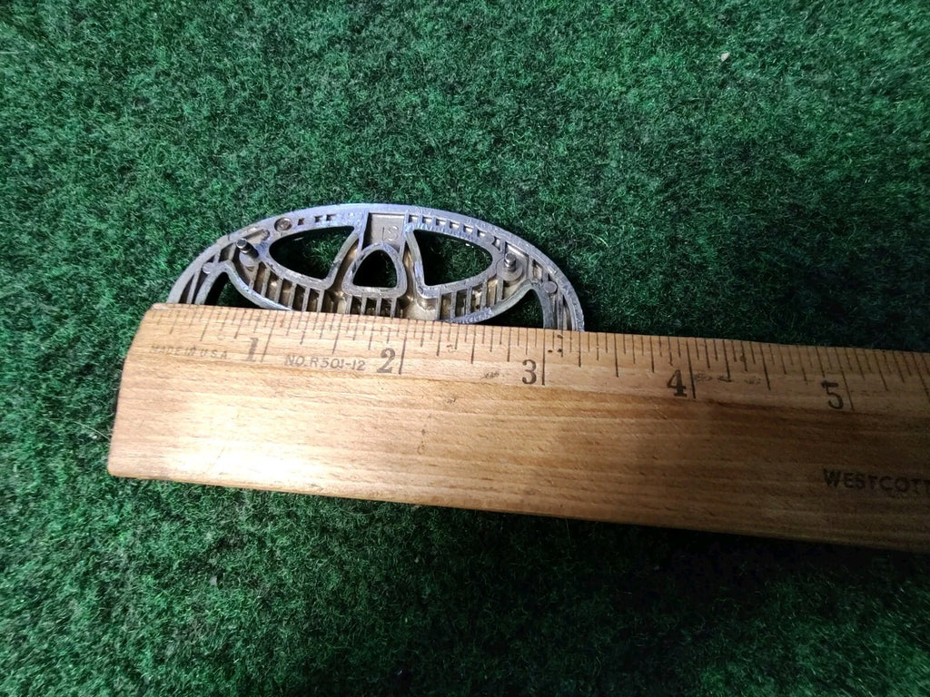 Toyota Emblem Logo Symbol Name Plate 75471 20070 3S1