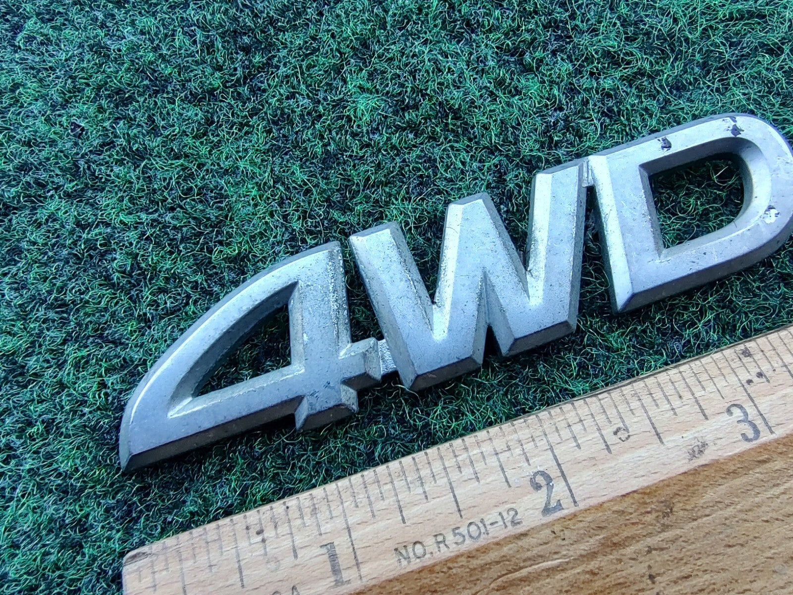 03 04 05 06 Toyota Matrix 4wd Liftgate Emblem Logo OEM 75446-01010 Trunk 10L4