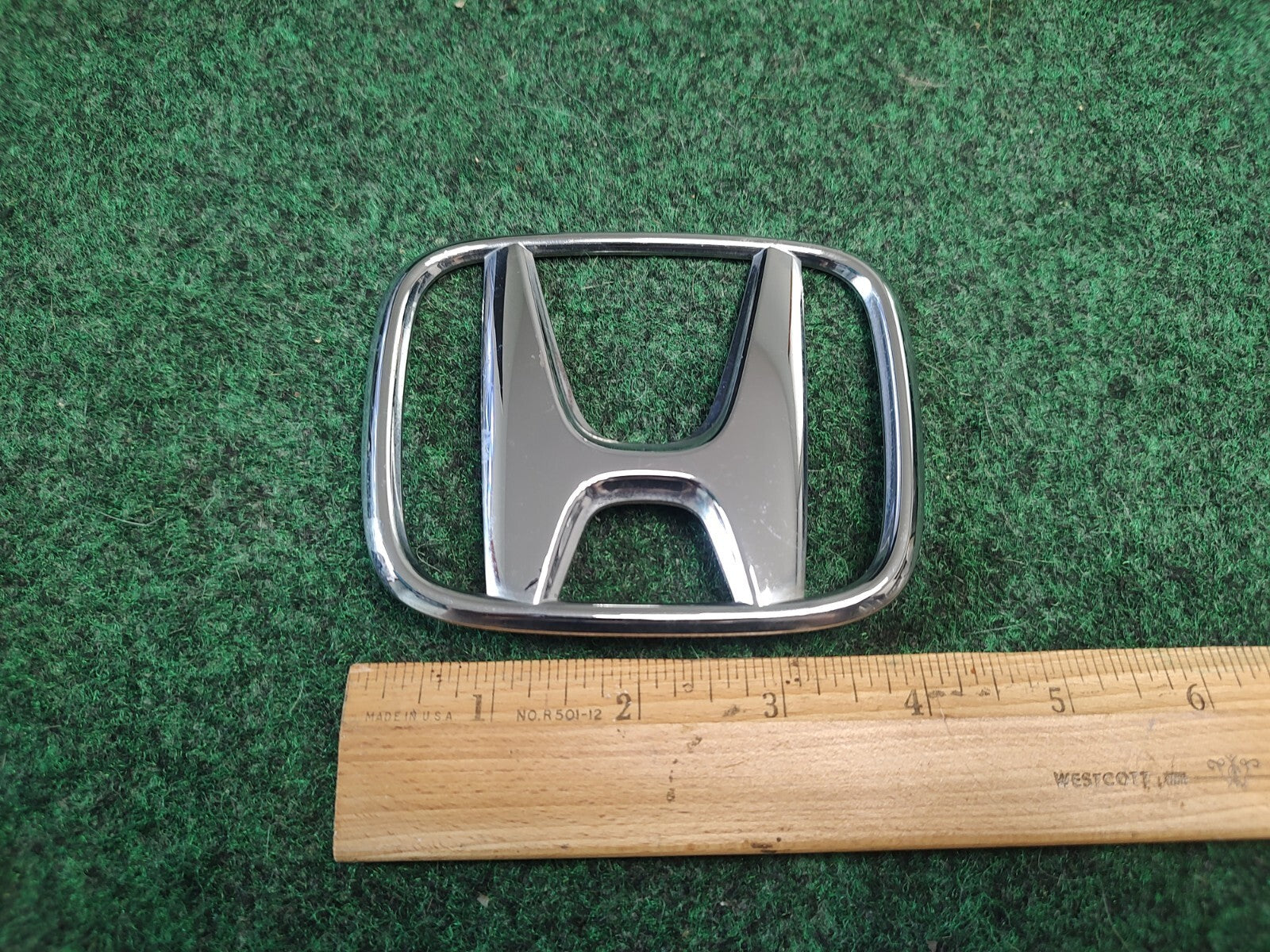 2005-2010 HONDA ODYSSEY REAR LIFTGATE EMBLEM LOGO SYMBOL 75701-SHJ-A000 OEM 1S7