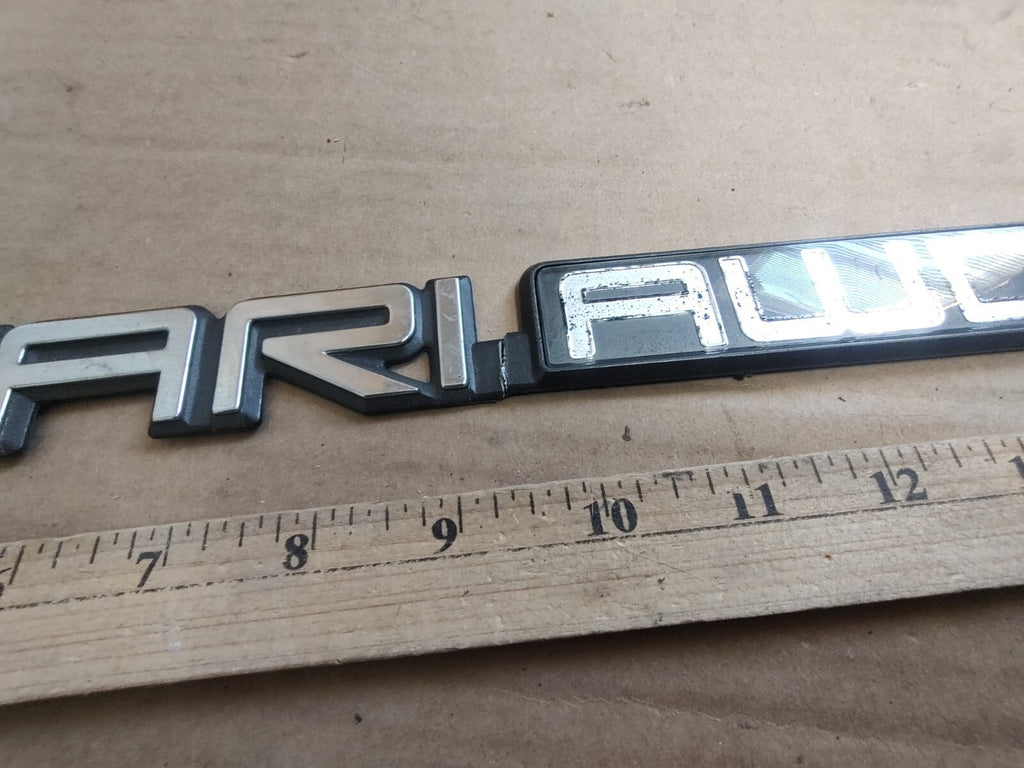 1996-2004 GMC Safari AWD Decal Logo Badge Name Plate Emblem Cracked DL1