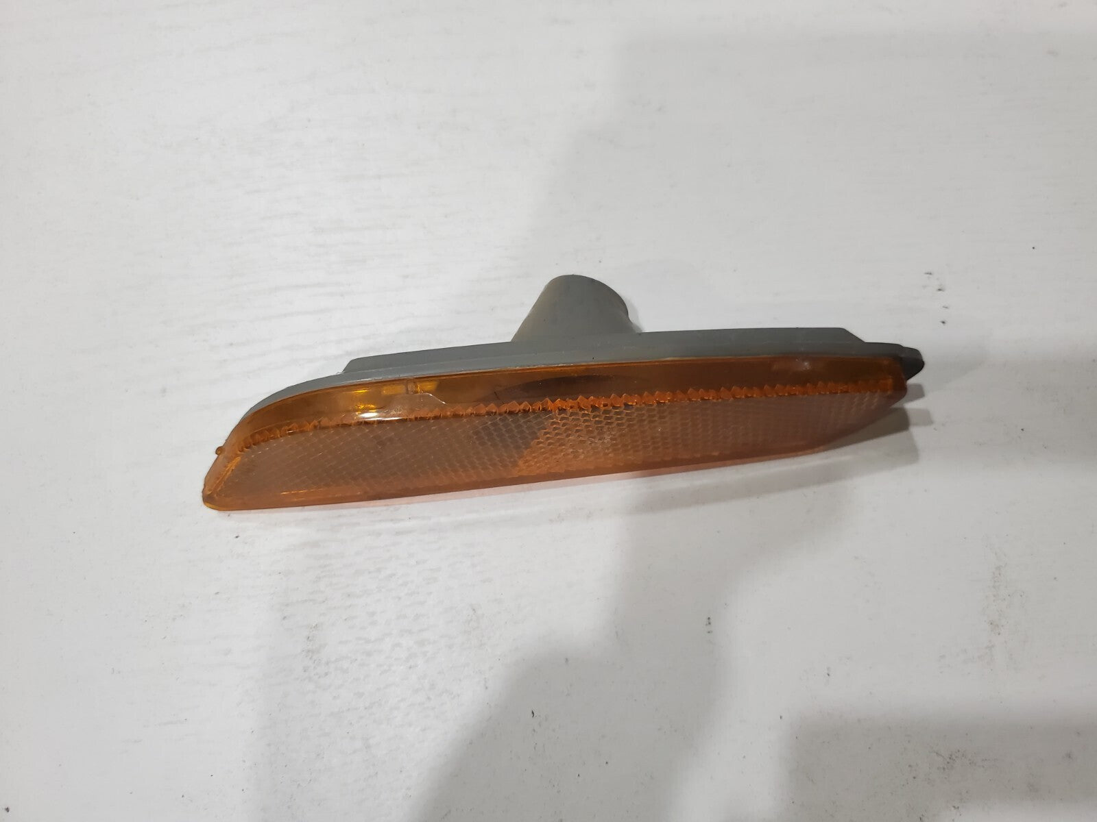 2003-2007 CADILLAC CTS CTS V FRONT BUMPER MARKER LAMP RIGHT 25699094 6L1