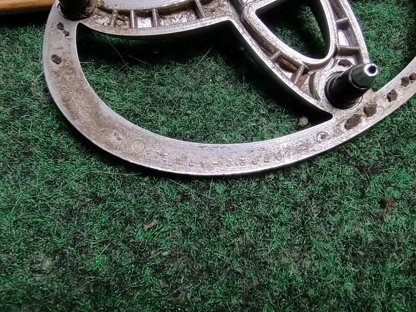 Toyota Camry 1997-2001 Rear Trunk Logo Emblem Genuine OEM   75441-AA040 3S6