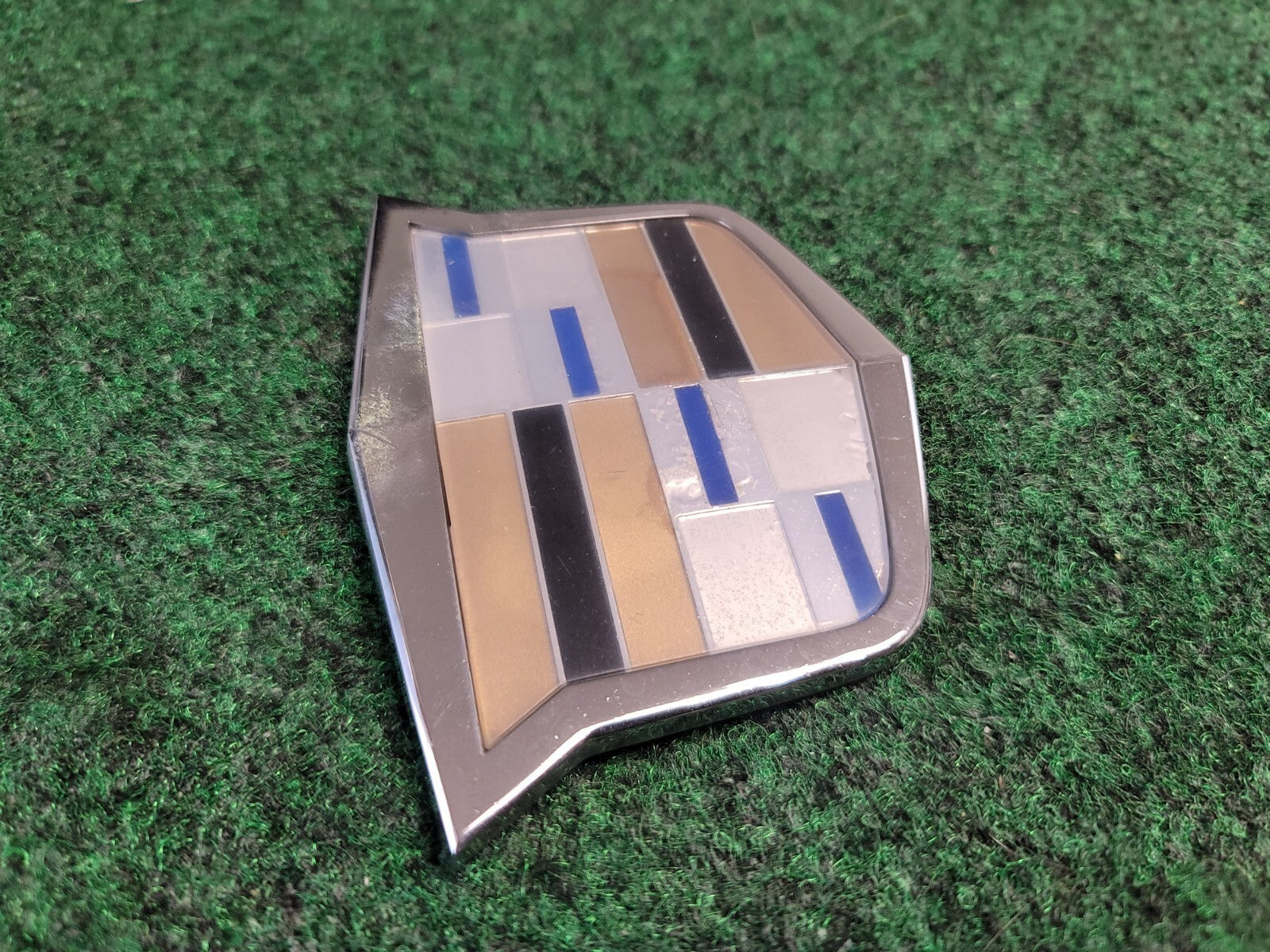 2003 2004 2005 2006 2007 03 Cadillac CTS Front Grille Badge Emblem OEM 1M5