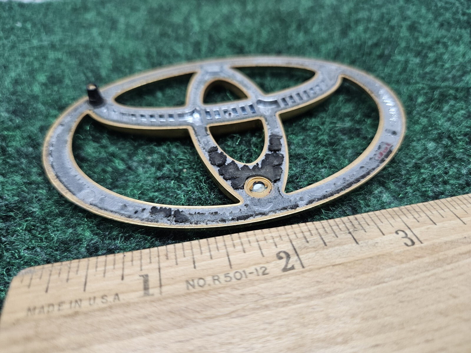 Toyota 1997-2001 Camry Gold Rear Trunk Emblem Badge Logo Name 75441-AA040 GL1