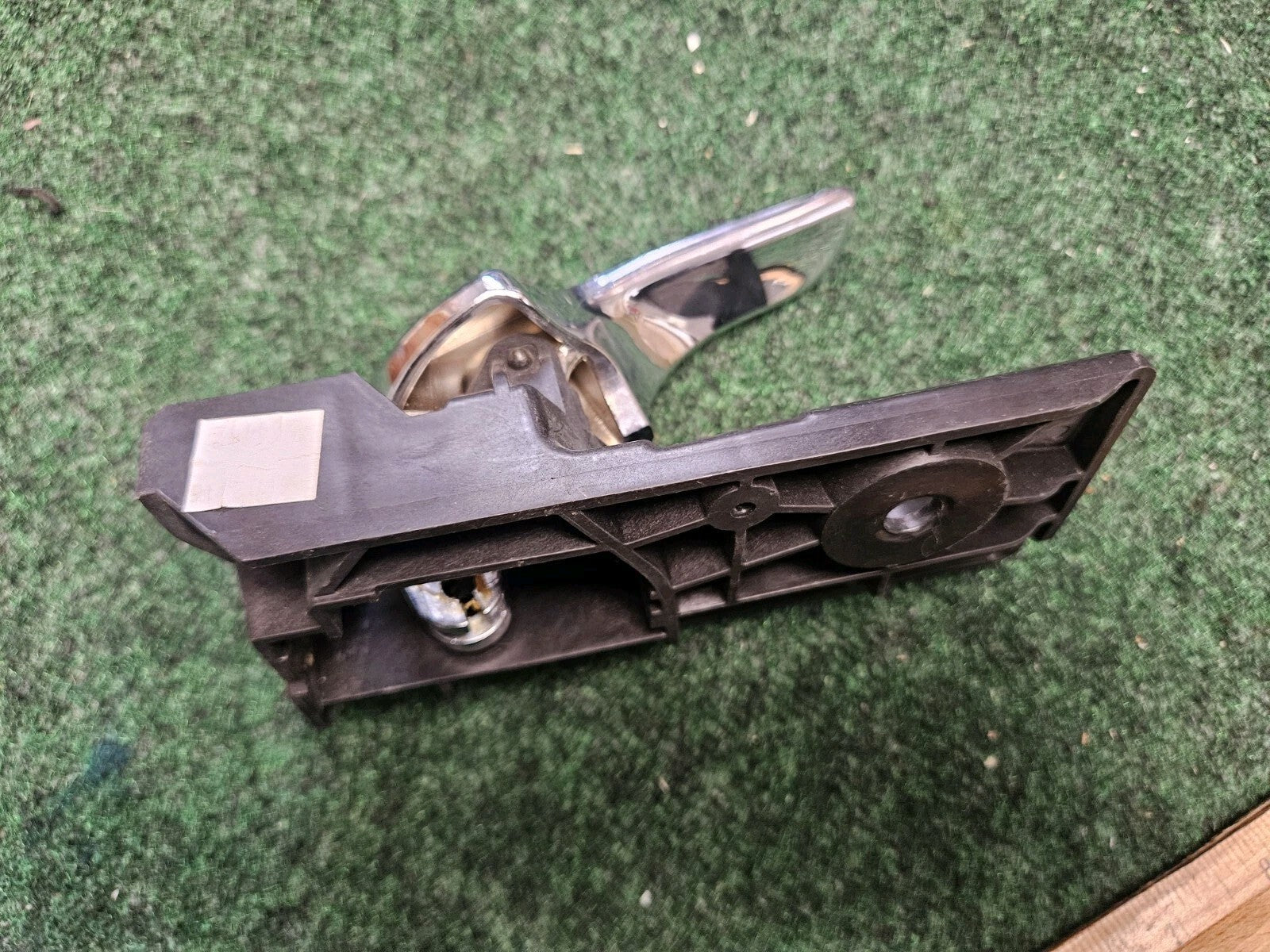 2011-2018 JEEP GRAND CHEROKEE  DURANGO RH FRONT REAR INTERIOR DOOR HANDLE 5M7