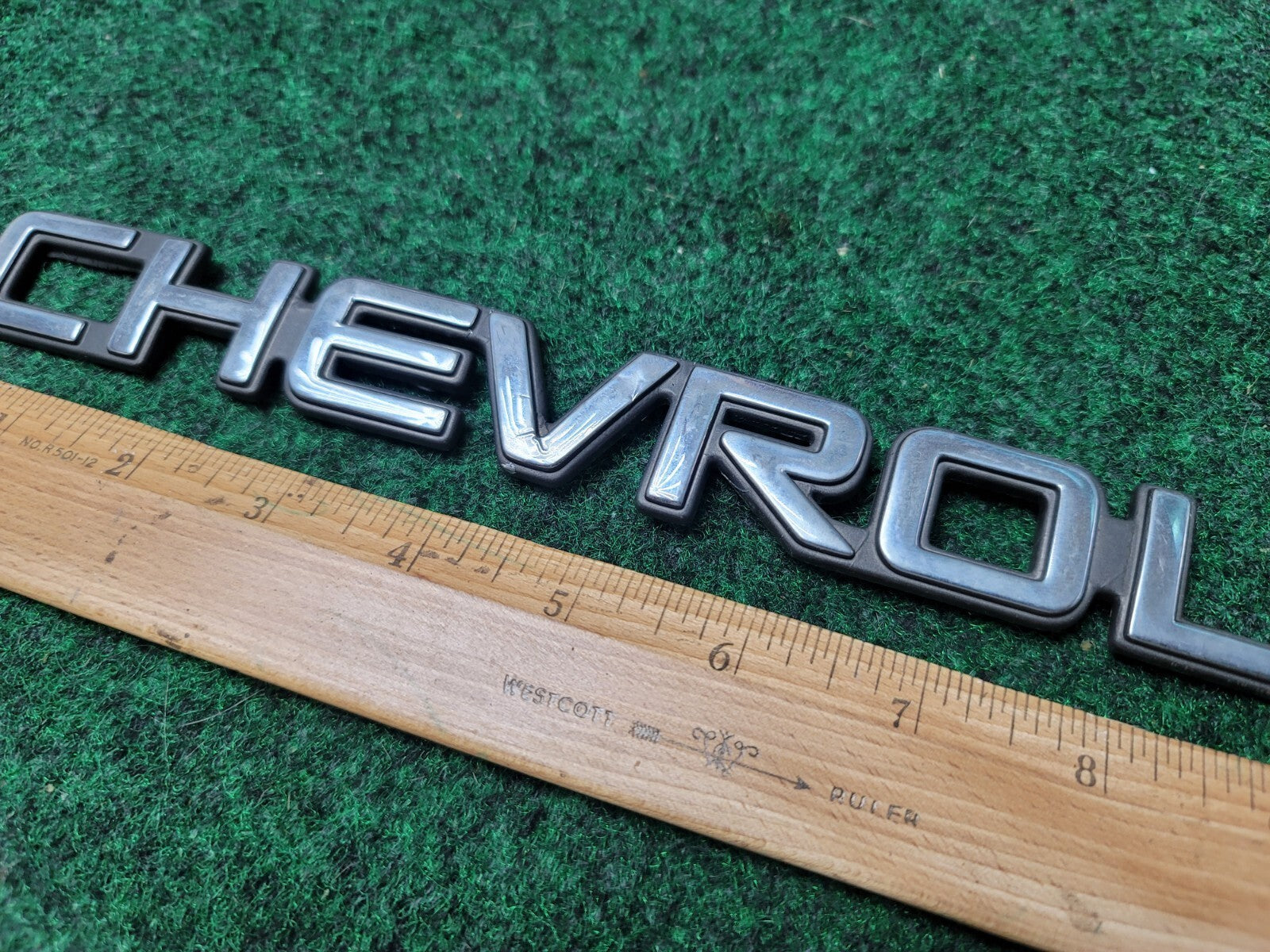 Chevrolet 1997-2003 Blazer 1999-2005 Venture Rear Emblem Badge Logo 10237582 1M1
