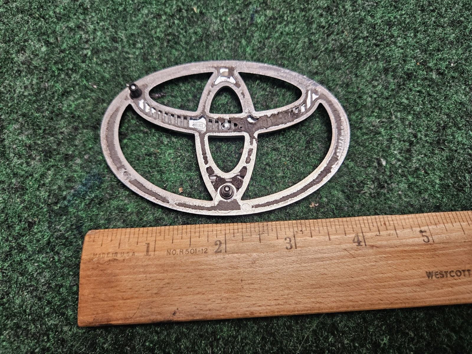 Toyota 1997-2001 Camry Chrome Rear Trunk Emblem Badge Logo Name 75441-AA040 6M9