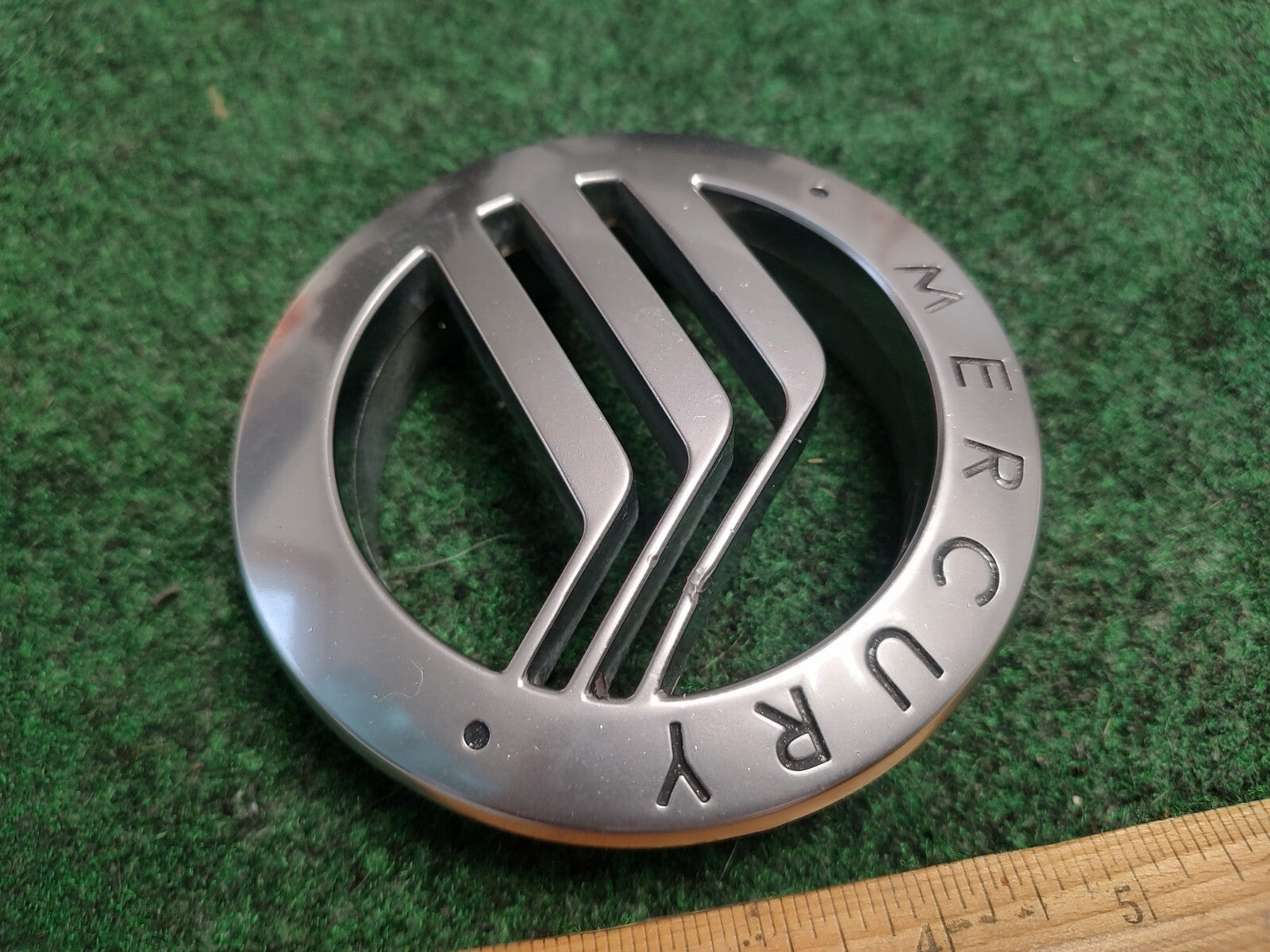 02 03 04 05 MERCURY MOUNTAINEER FRONT GRILLE EMBLEM LOGO BADGE SIGN SYMBOL 2S5