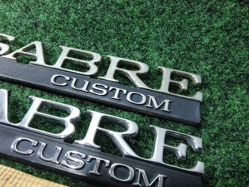97 98 99 BUICK LESABRE CUSTOM SIDE EMBLEM LOGO BADGE SYMBOL SET USED OEM 6S8