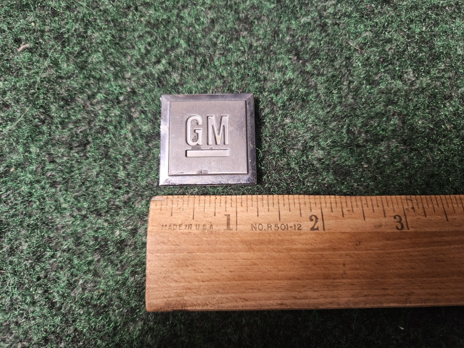 GM Logo Mark of Excellence 1.25" Fender Door Nameplate Emblem Badge Chrome 3L8
