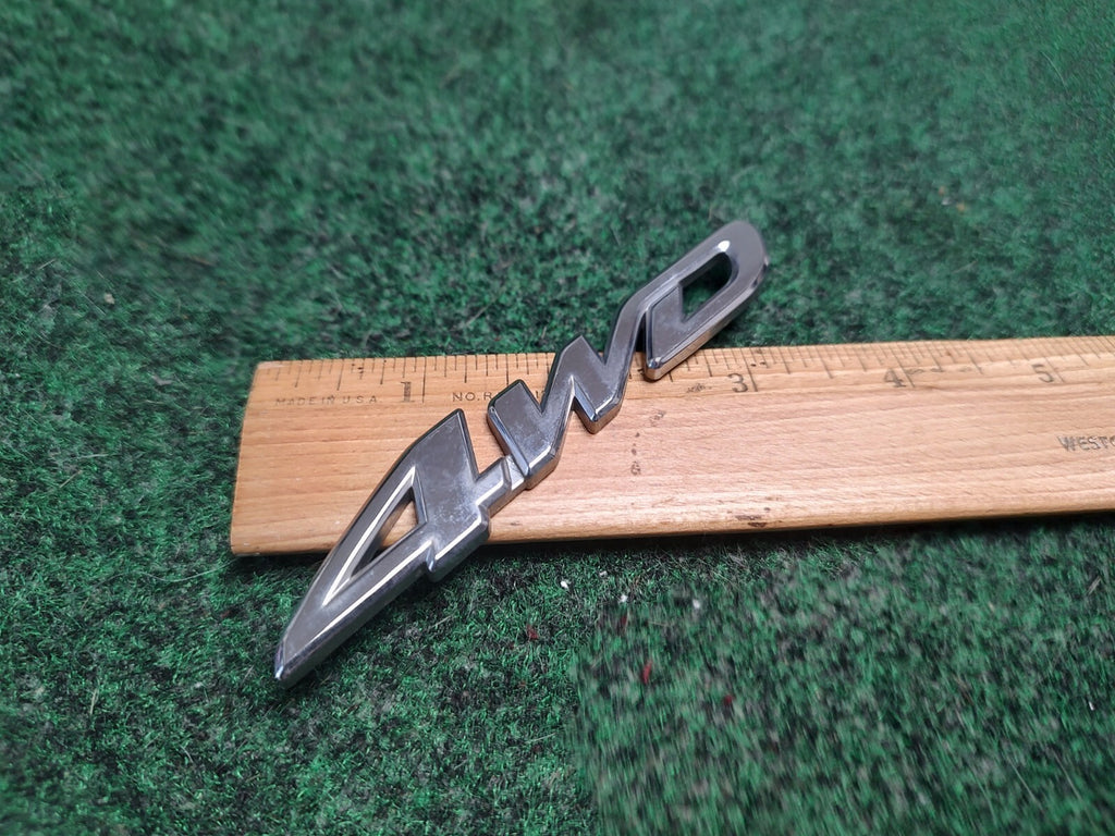01 02 03 04 05 06 07 08 09 10 11 13 TOYOTA HIGHLANDER 4WD REARTRUNK EMBLEM 3S5