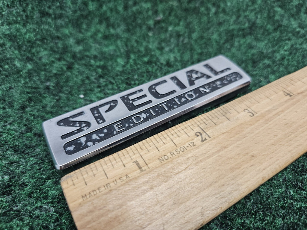 05 2006 2017 2018 Nissan Altima Special Edition Nameplate Emblem 84896-ZG100 GL1