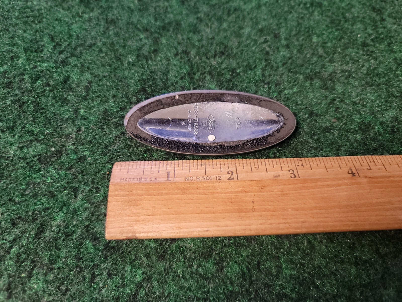 FORD MUSTANG SE CIRCA '98 REAR EMBLEM OEM 97BB F16098 2S9