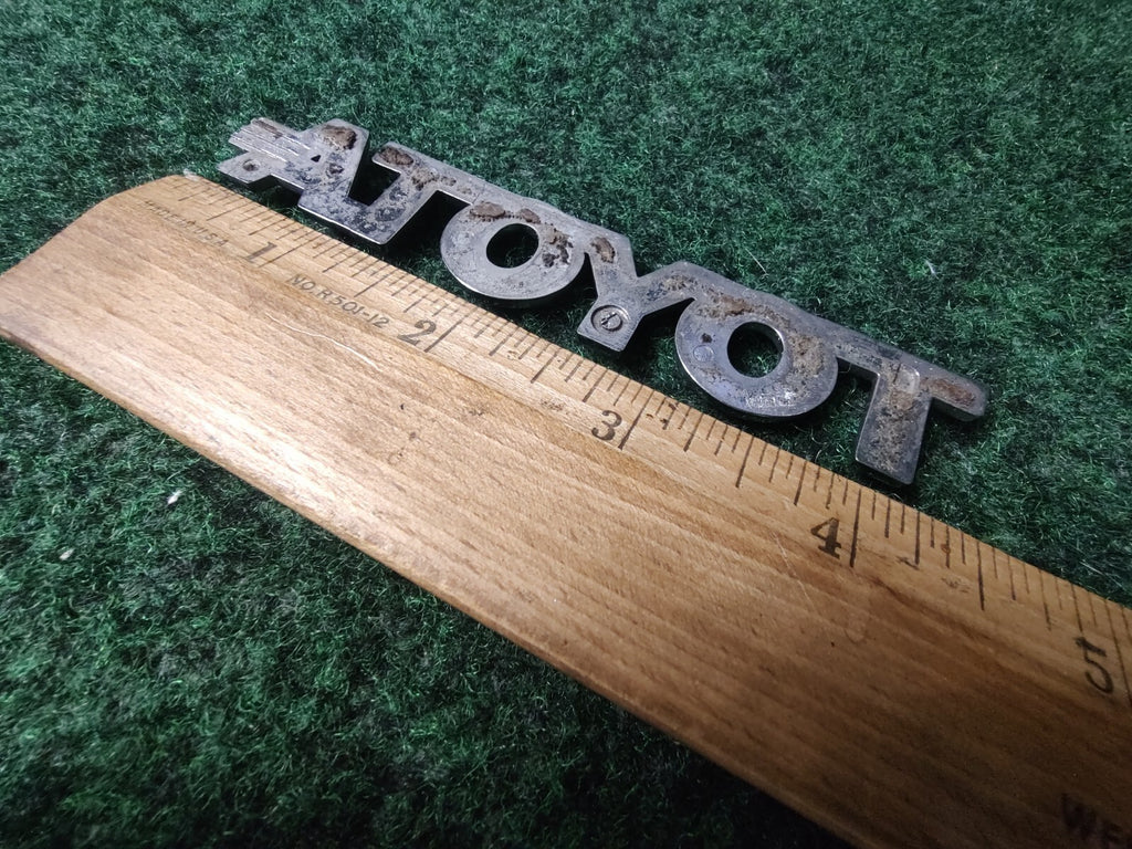 Toyota Rear Trunk Lid Emblem Name Plate Nameplate Chrome OEM Crack 1S6