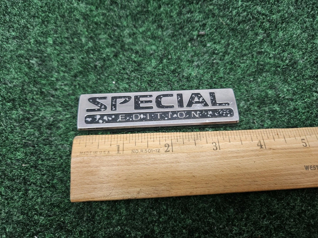 05 2006 2017 2018 Nissan Altima Special Edition Nameplate Emblem 84896-ZG100 GL1