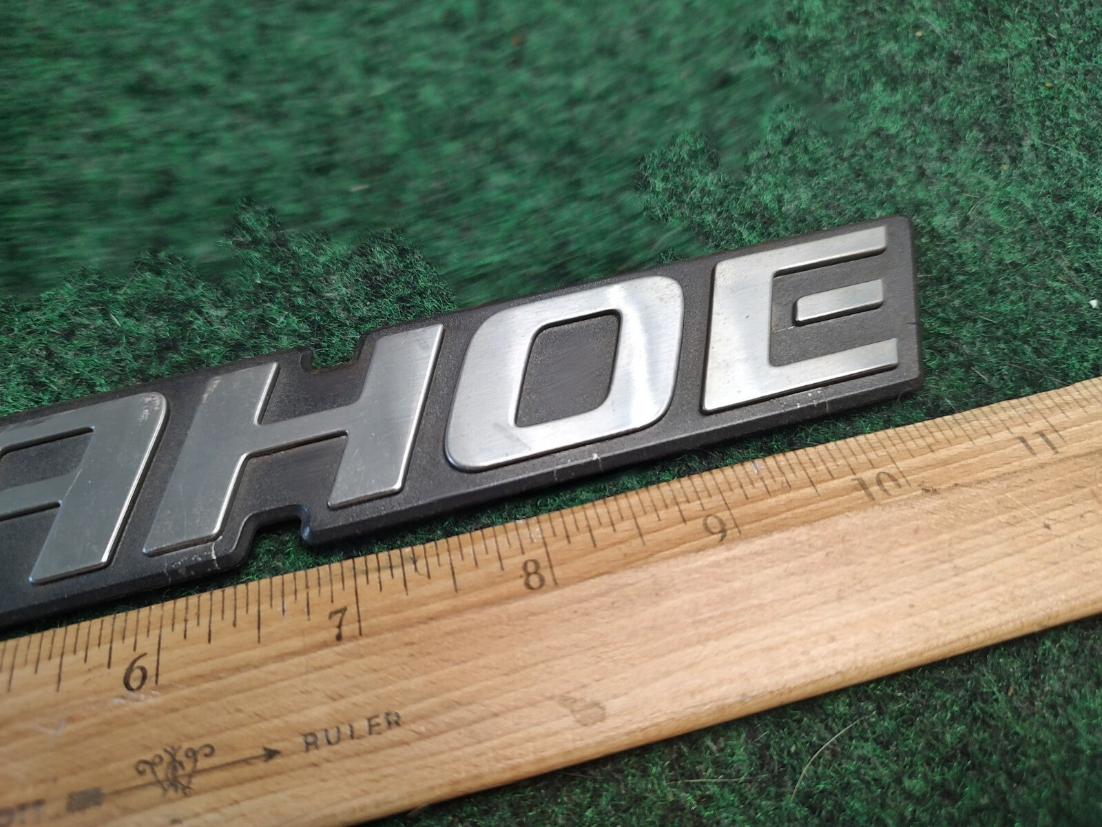 Chevy 2000-2006 Tahoe Front Door Tailgate Emblem Badge Logo Name 15707463 4S4
