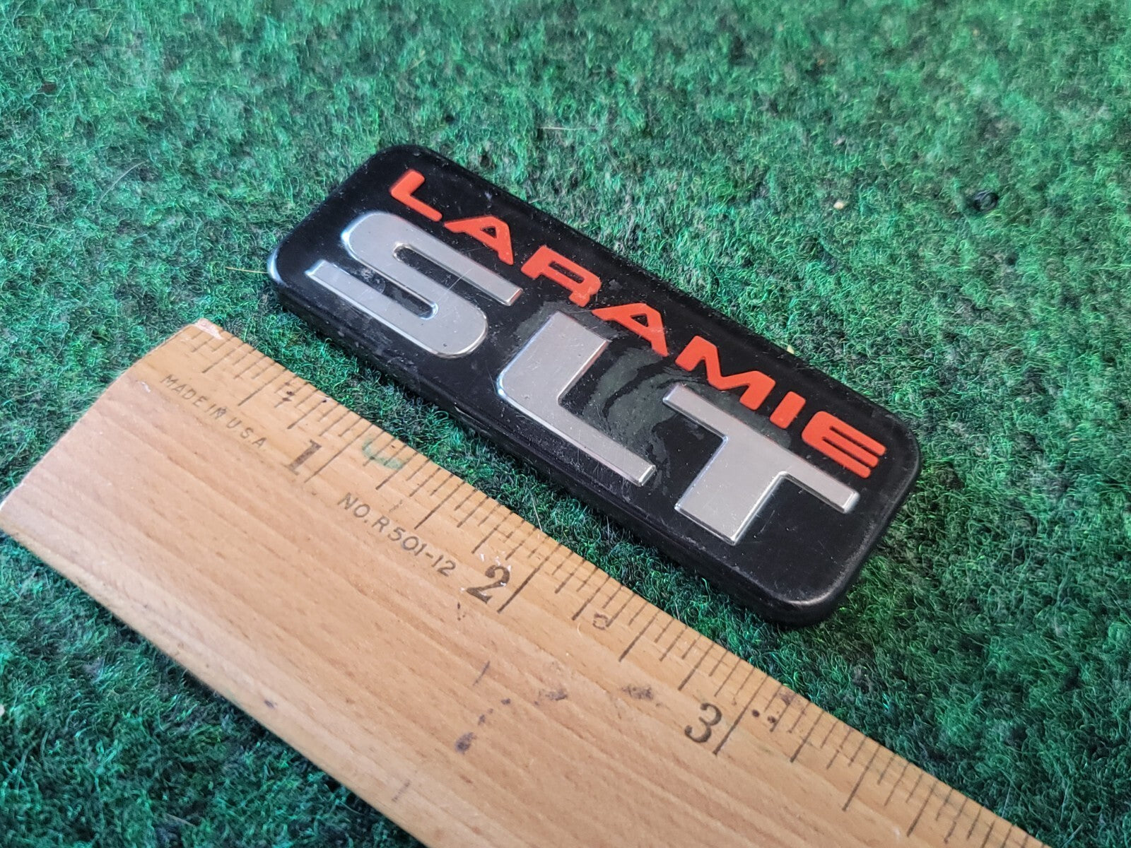 94 95 96 97 98 99 00 01 DODGE RAM SLT LARAMIE SIDE EMBLEM LOGO BADGE 1M6