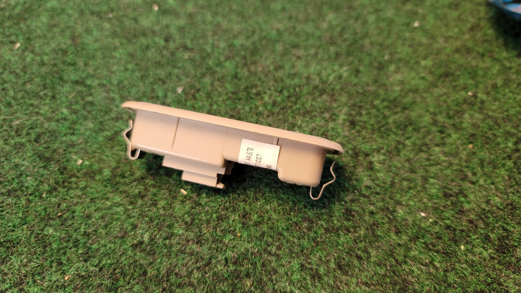 2015-2018 FORD EDGE FUSION REAR UPPER ROOF OVERHEAD DOME LIGHT LAMP 2L5