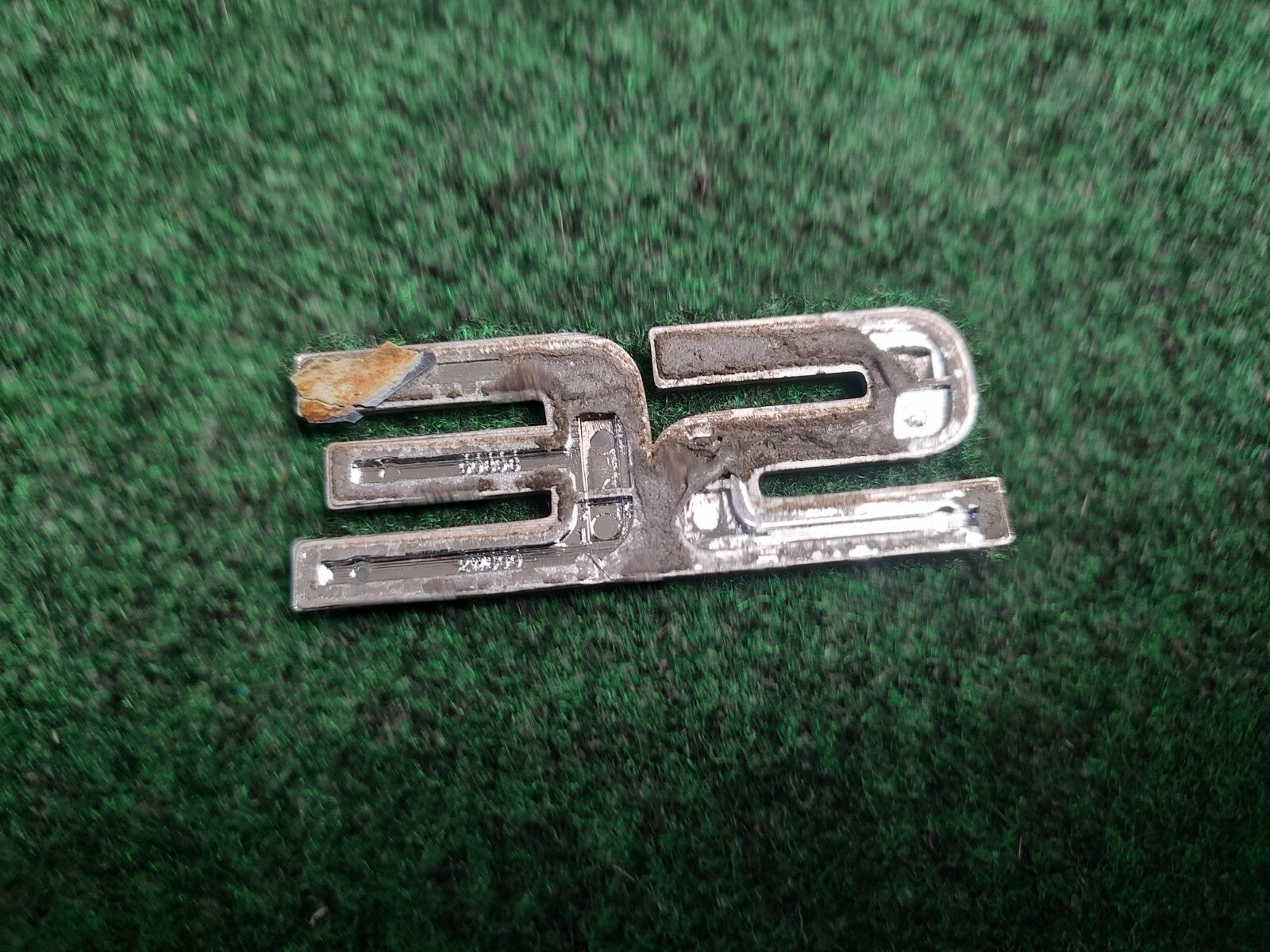1999-2004 Nissan Pathfinder SE Rear Hatch Liftgate Emblem Badge 908962W600 2S9