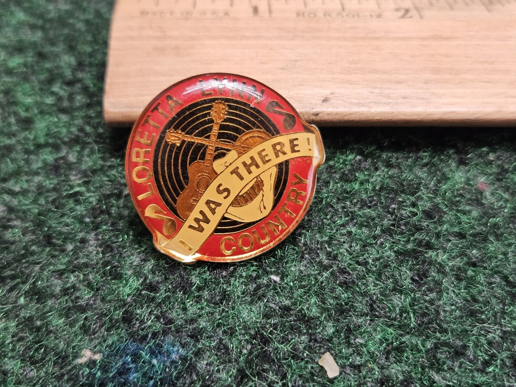 LORETTA LYNN COUNTRY IWAS THERE VINTAGE Lapel PIN MUSIC PARK SOUVENIR
