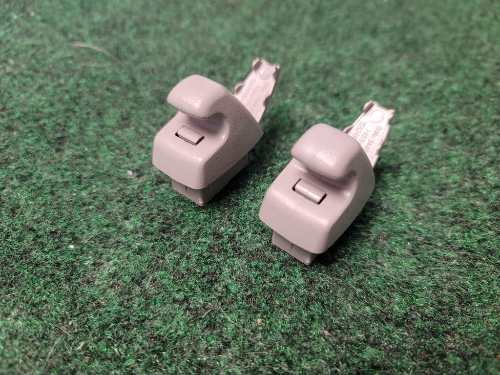 Set Of 2 GM Interior Roof Sunvisor Support Clip Hanger Light Grey OEM 15824912